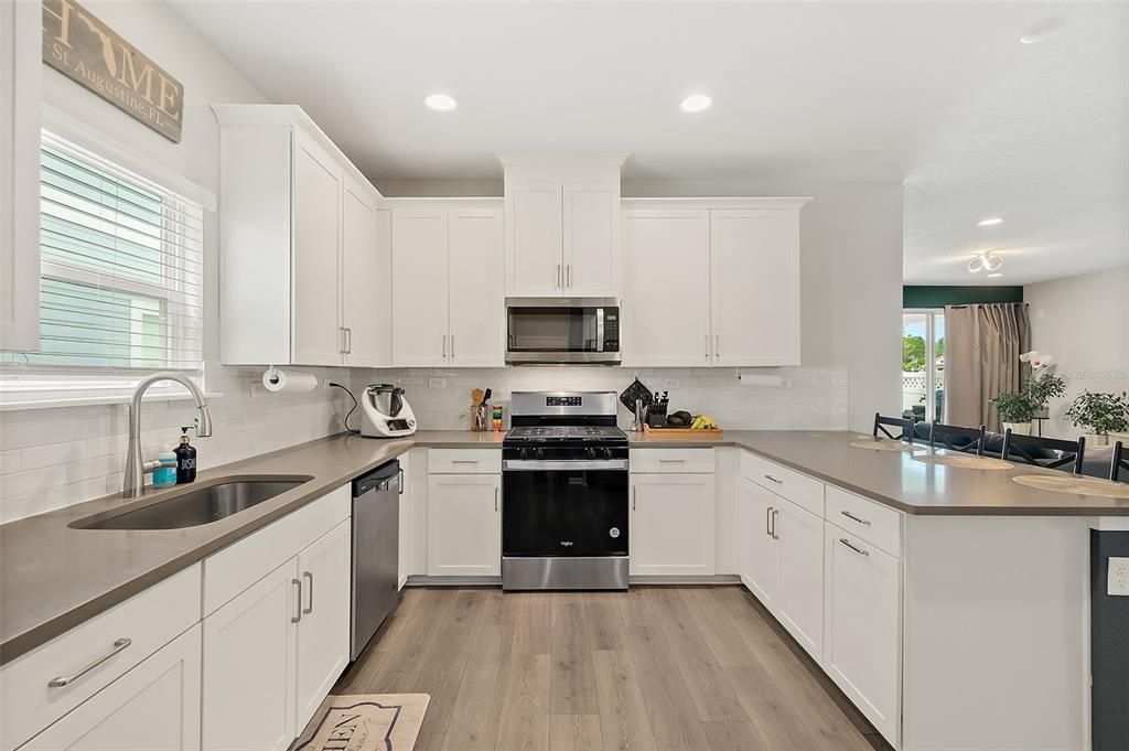 For Sale: $439,000 (4 beds, 2 baths, 2098 Square Feet)