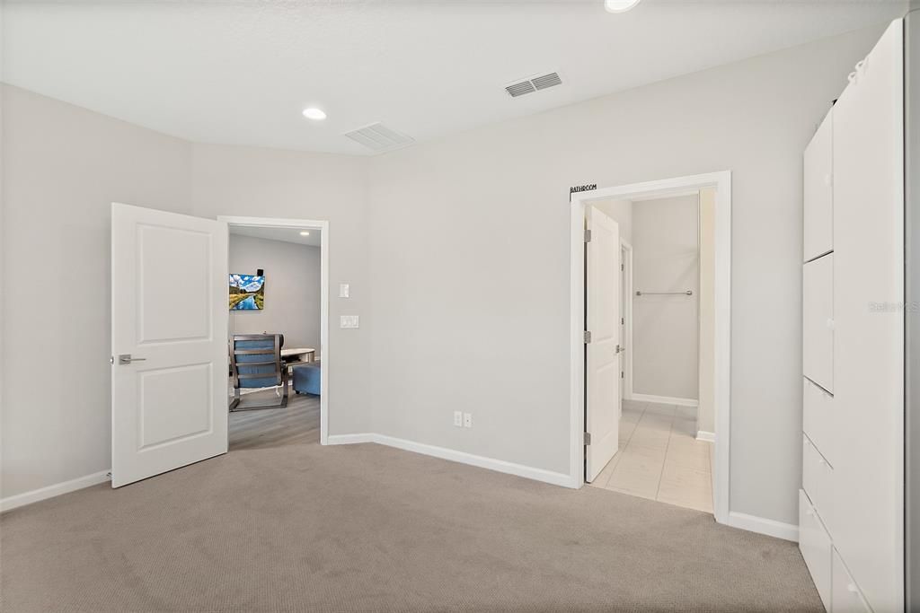 For Sale: $439,000 (4 beds, 2 baths, 2098 Square Feet)