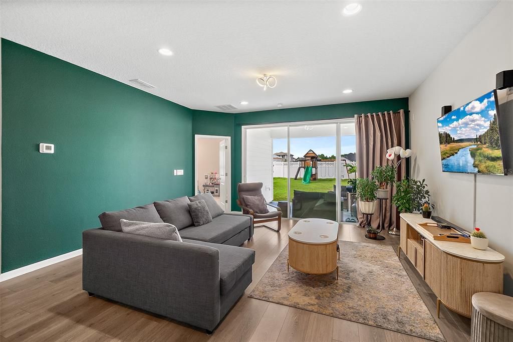 For Sale: $439,000 (4 beds, 2 baths, 2098 Square Feet)