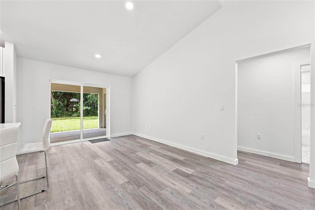For Sale: $283,000 (3 beds, 2 baths, 1475 Square Feet)