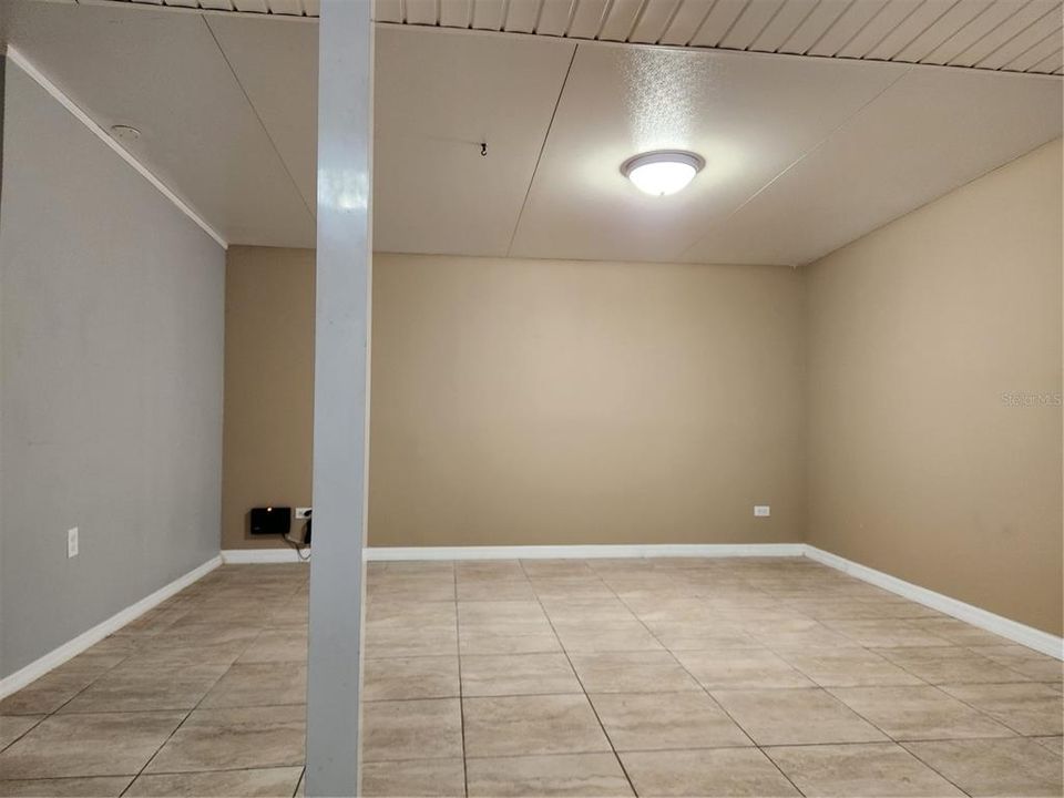 В аренду: $1,250 (1 спален, 1 ванн, 500 Квадратных фут)