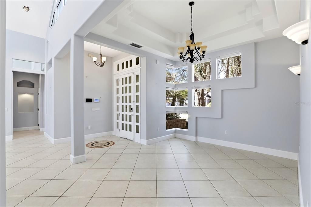 En Venta: $715,000 (4 camas, 3 baños, 2596 Pies cuadrados)