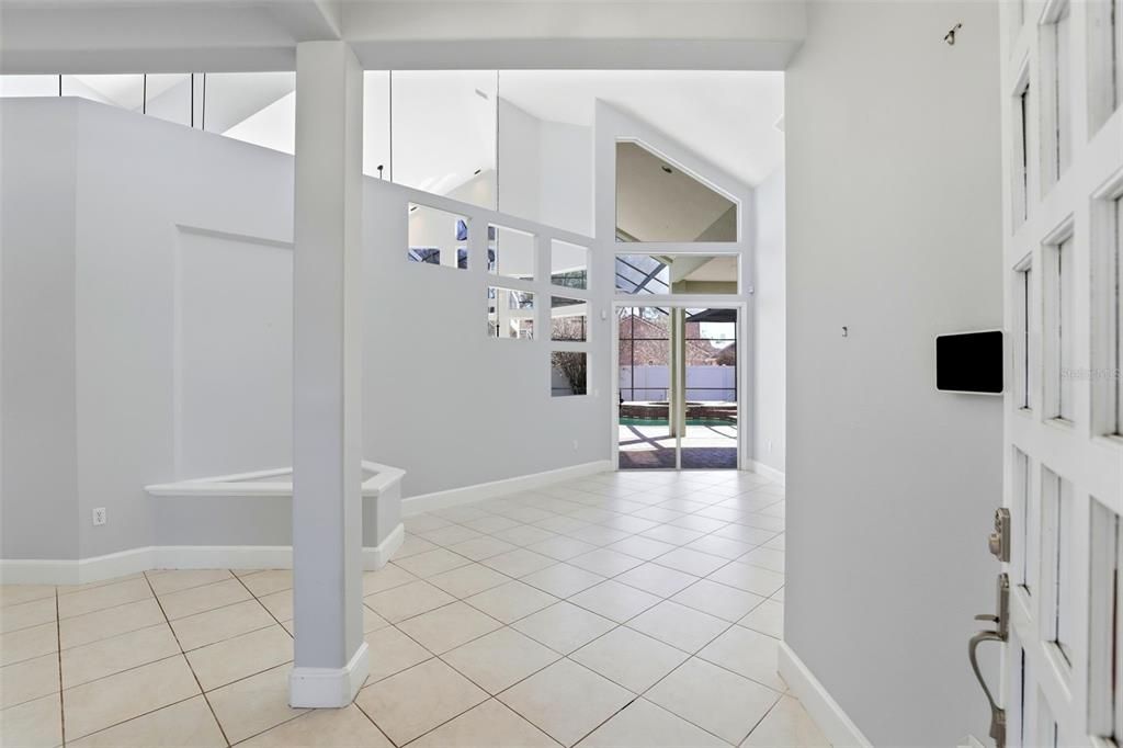 En Venta: $715,000 (4 camas, 3 baños, 2596 Pies cuadrados)