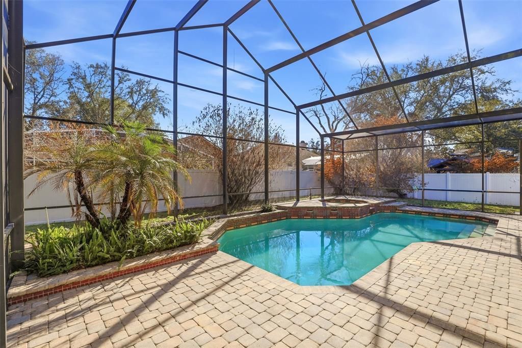 En Venta: $715,000 (4 camas, 3 baños, 2596 Pies cuadrados)