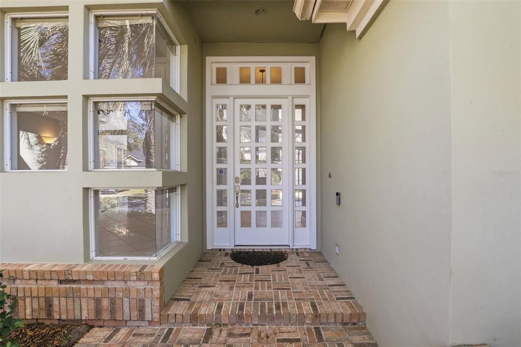En Venta: $715,000 (4 camas, 3 baños, 2596 Pies cuadrados)
