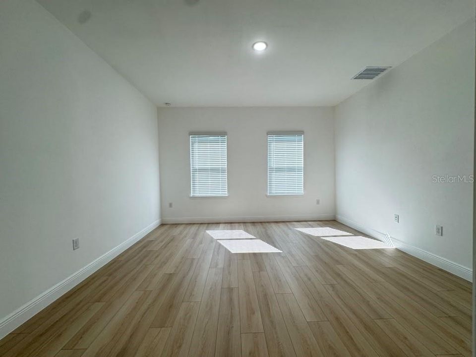 En Renta: $1,995 (4 camas, 2 baños, 1730 Pies cuadrados)