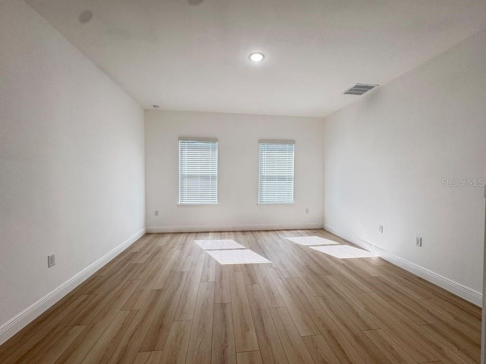 En Renta: $1,995 (4 camas, 2 baños, 1730 Pies cuadrados)