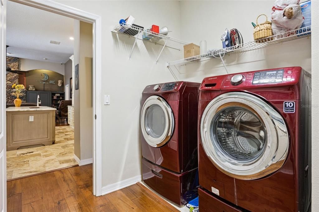 En Venta: $847,900 (5 camas, 3 baños, 3060 Pies cuadrados)