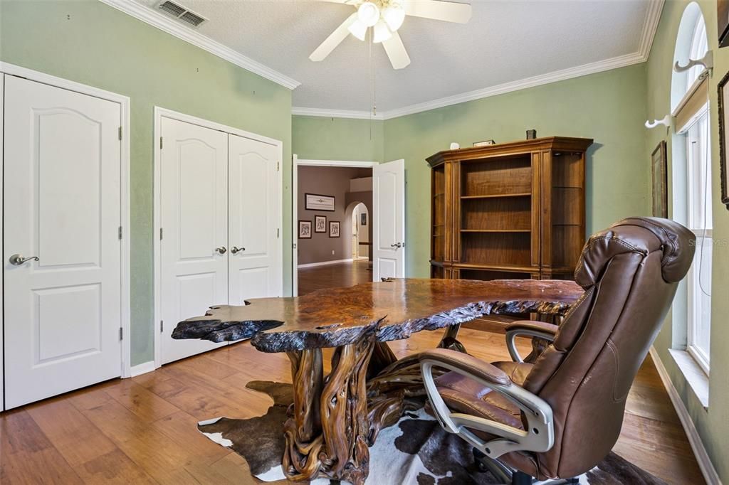 En Venta: $847,900 (5 camas, 3 baños, 3060 Pies cuadrados)