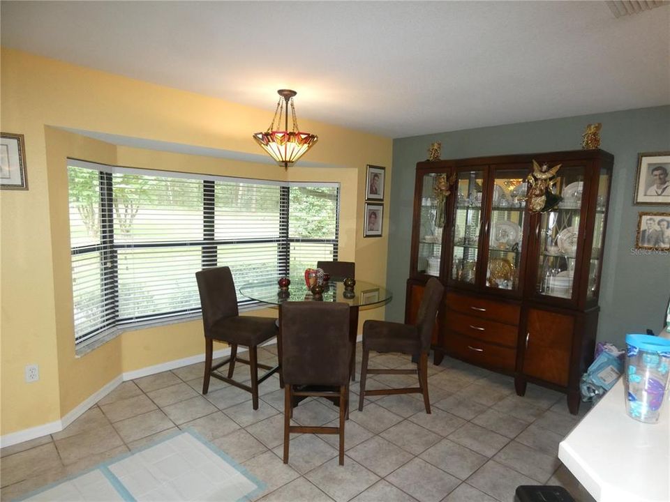 For Sale: $275,000 (2 beds, 2 baths, 1541 Square Feet)