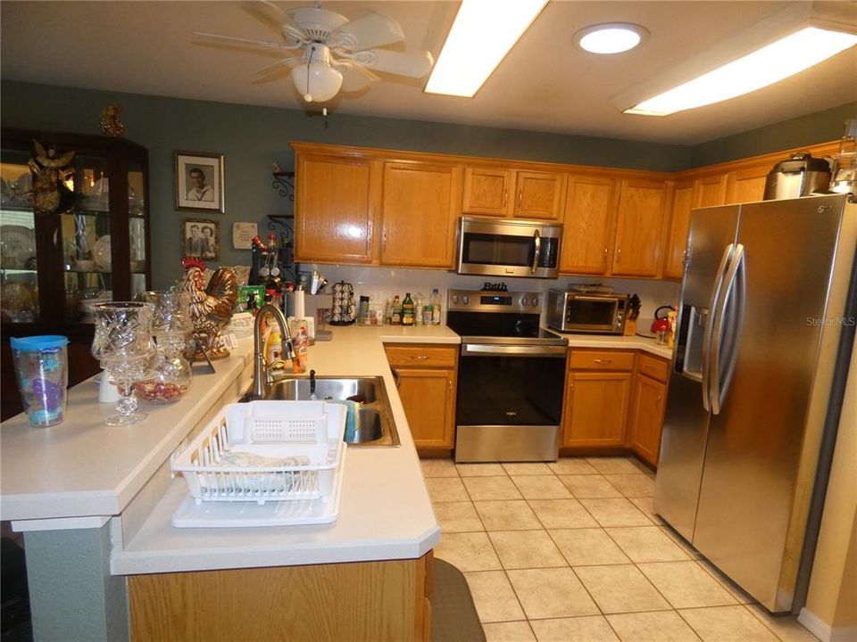 For Sale: $275,000 (2 beds, 2 baths, 1541 Square Feet)