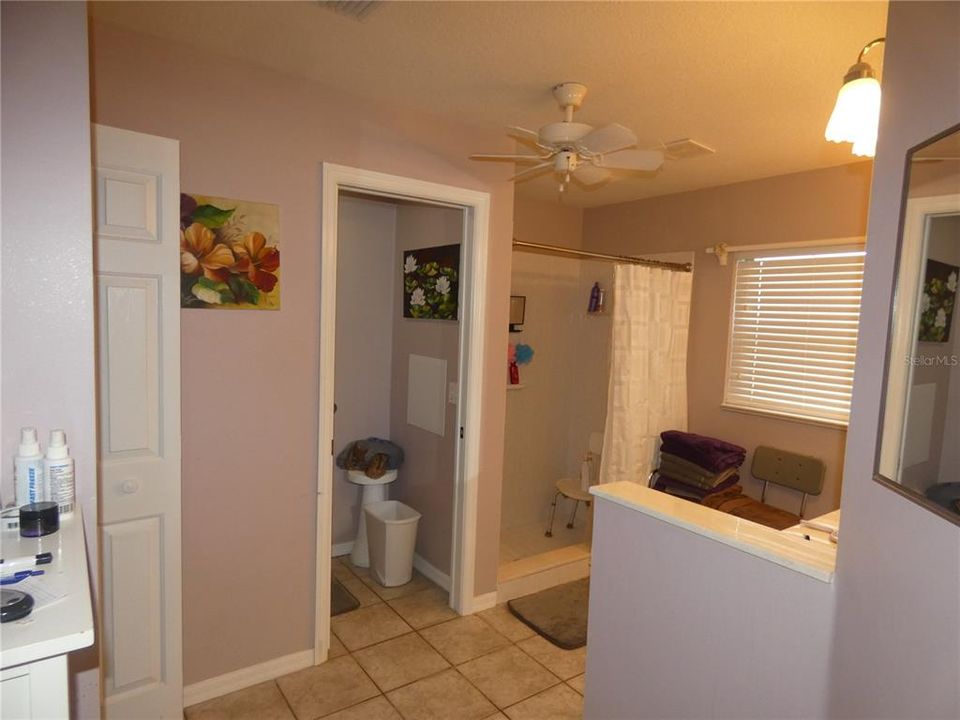 For Sale: $275,000 (2 beds, 2 baths, 1541 Square Feet)