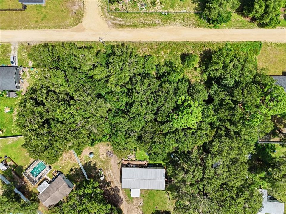 На продажу: $27,000 (0.22 acres)