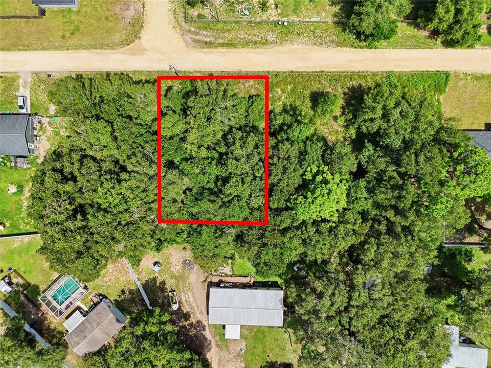 На продажу: $27,000 (0.22 acres)