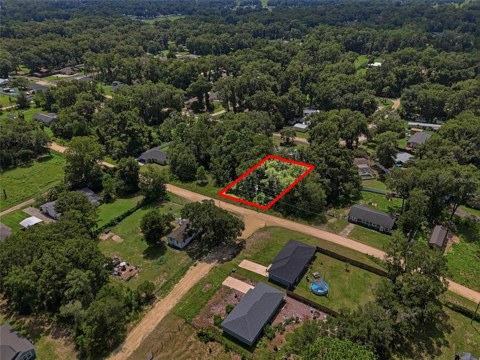 На продажу: $27,000 (0.22 acres)