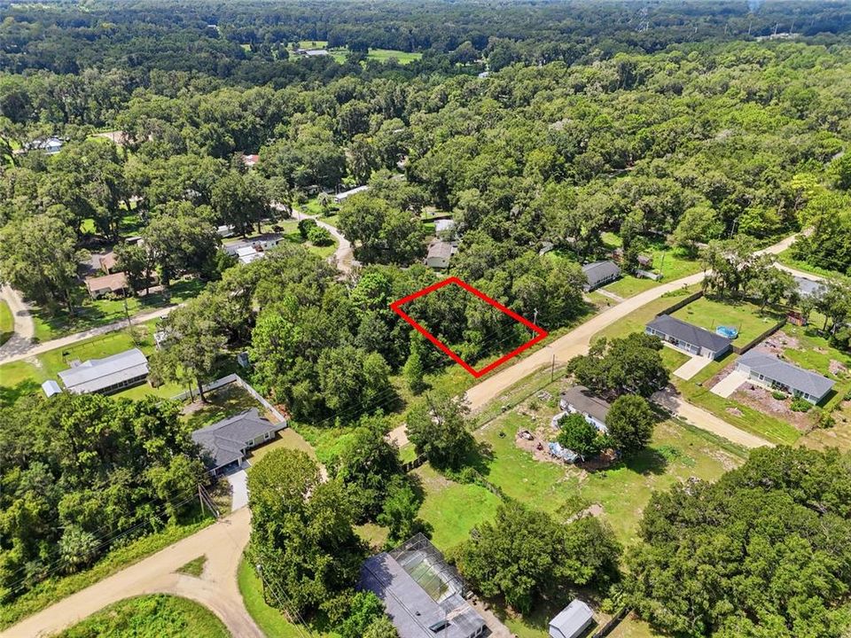 На продажу: $27,000 (0.22 acres)