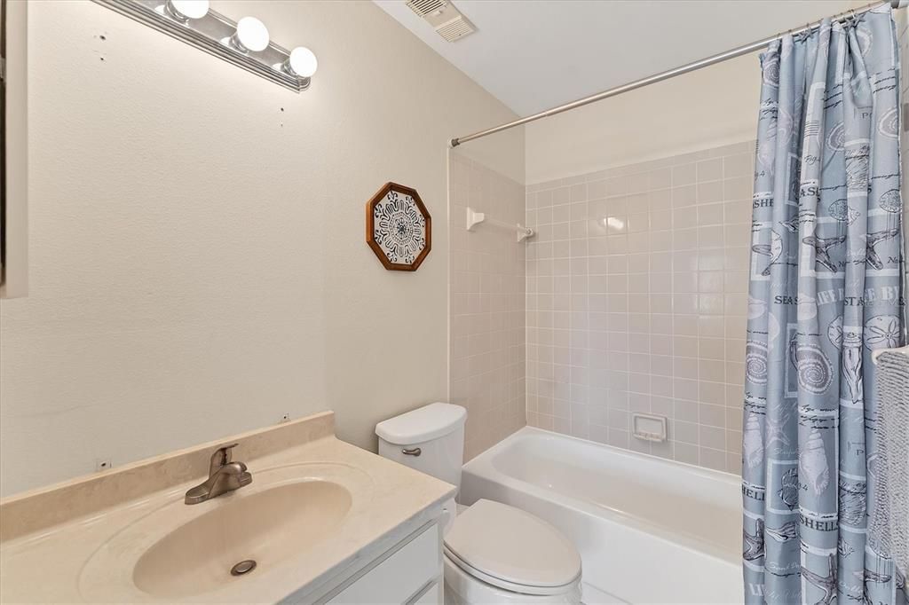 En Venta: $225,000 (2 camas, 2 baños, 1065 Pies cuadrados)