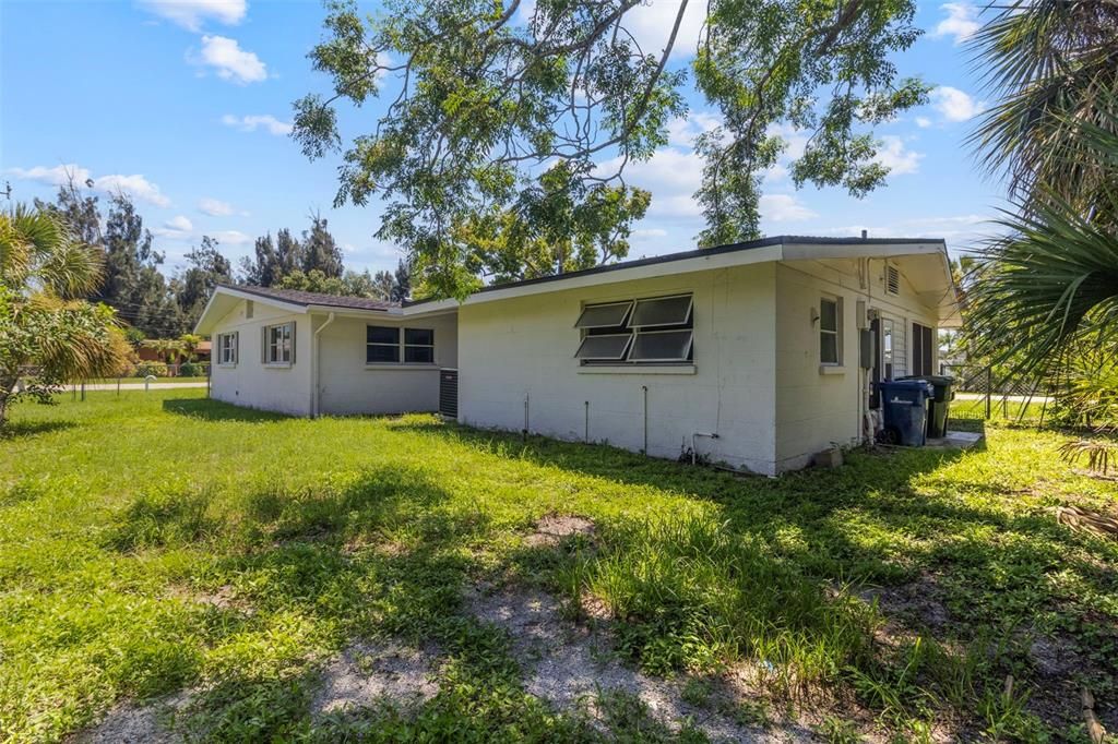 For Sale: $445,000 (3 beds, 2 baths, 1620 Square Feet)