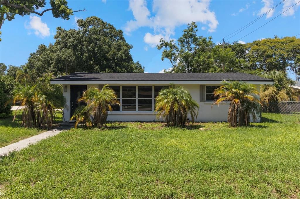For Sale: $445,000 (3 beds, 2 baths, 1620 Square Feet)