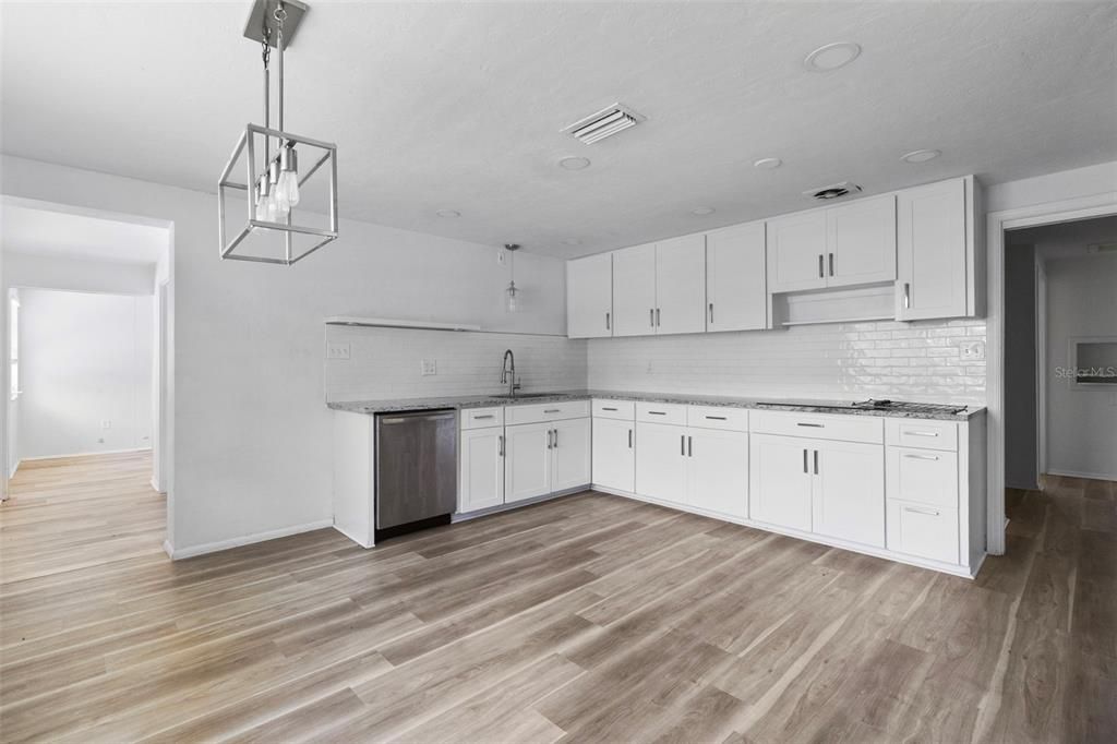 For Sale: $445,000 (3 beds, 2 baths, 1620 Square Feet)