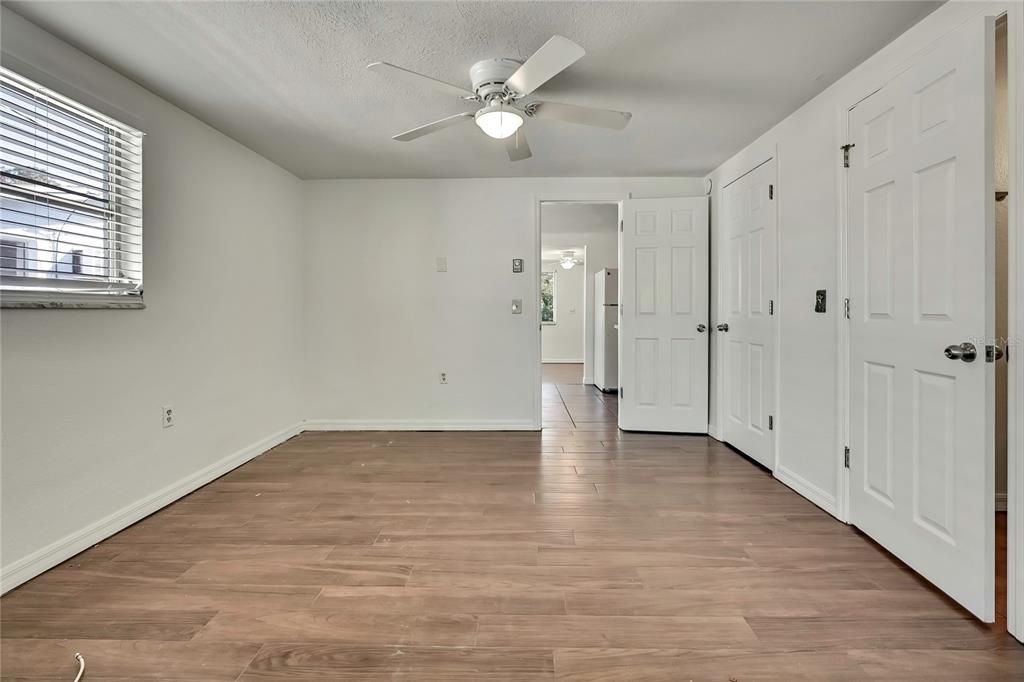 For Sale: $415,000 (6 beds, 0 baths, 1656 Square Feet)