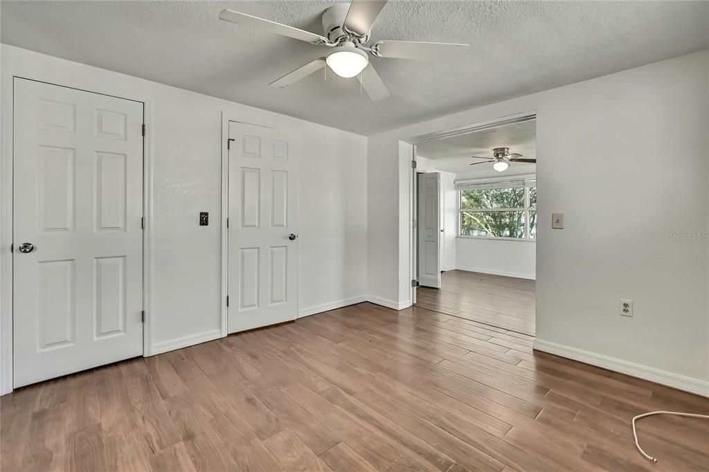 For Sale: $415,000 (6 beds, 0 baths, 1656 Square Feet)
