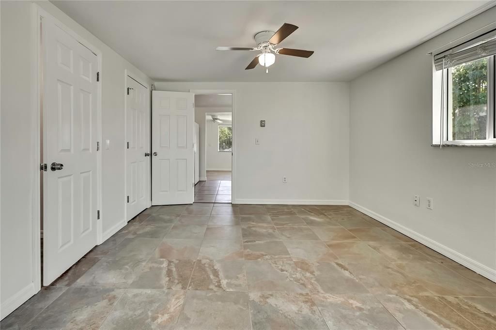 For Sale: $415,000 (6 beds, 0 baths, 1656 Square Feet)