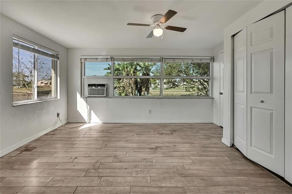 For Sale: $415,000 (6 beds, 0 baths, 1656 Square Feet)