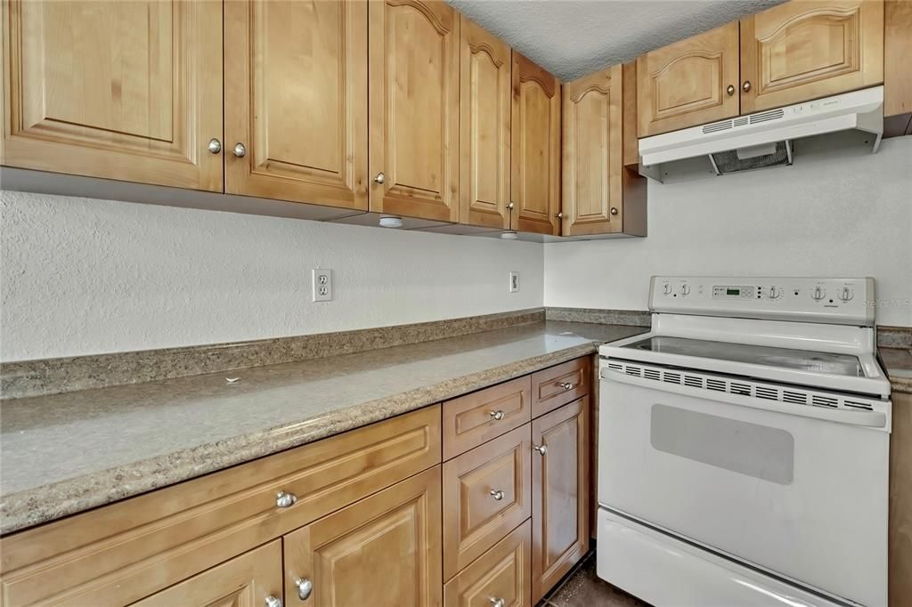For Sale: $415,000 (6 beds, 0 baths, 1656 Square Feet)
