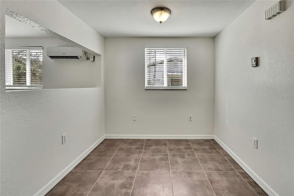For Sale: $415,000 (6 beds, 0 baths, 1656 Square Feet)