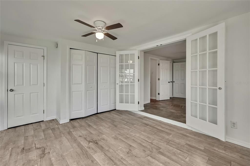 For Sale: $415,000 (6 beds, 0 baths, 1656 Square Feet)