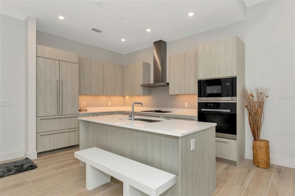 В аренду: $3,700 (1 спален, 1 ванн, 1039 Квадратных фут)