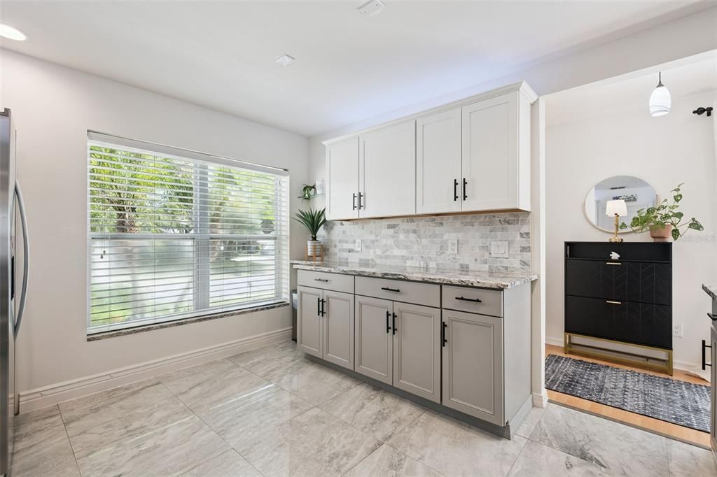 En Venta: $389,900 (3 camas, 2 baños, 1259 Pies cuadrados)