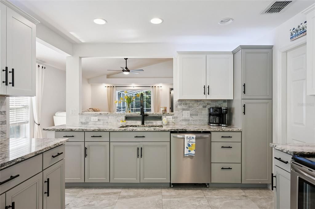 En Venta: $389,900 (3 camas, 2 baños, 1259 Pies cuadrados)
