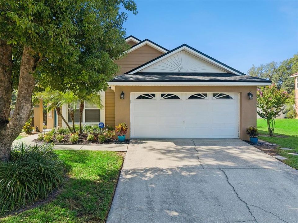 En Venta: $389,900 (3 camas, 2 baños, 1259 Pies cuadrados)