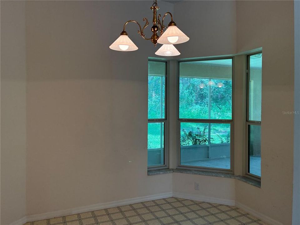 For Sale: $274,900 (3 beds, 2 baths, 1675 Square Feet)