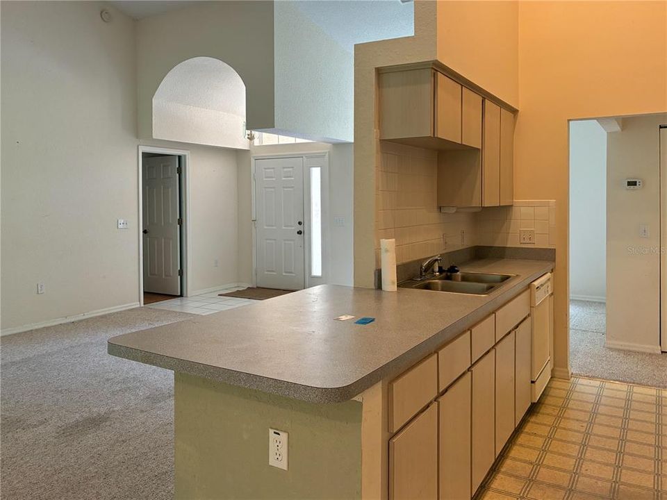 For Sale: $274,900 (3 beds, 2 baths, 1675 Square Feet)