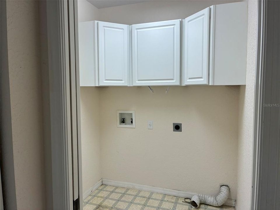 For Sale: $274,900 (3 beds, 2 baths, 1675 Square Feet)