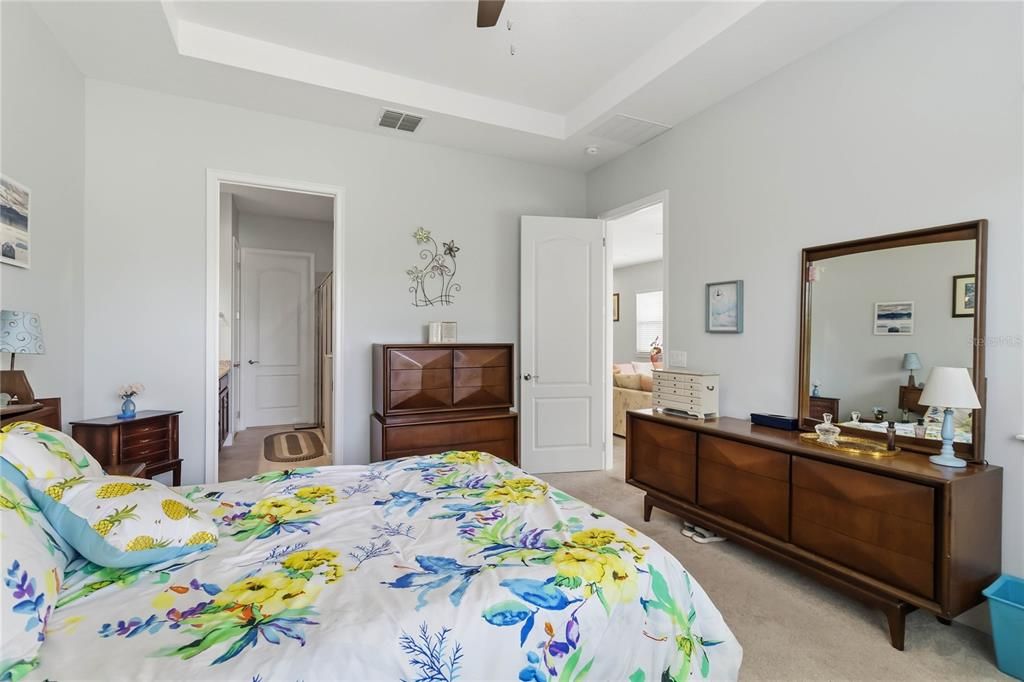 En Venta: $308,999 (2 camas, 2 baños, 1464 Pies cuadrados)