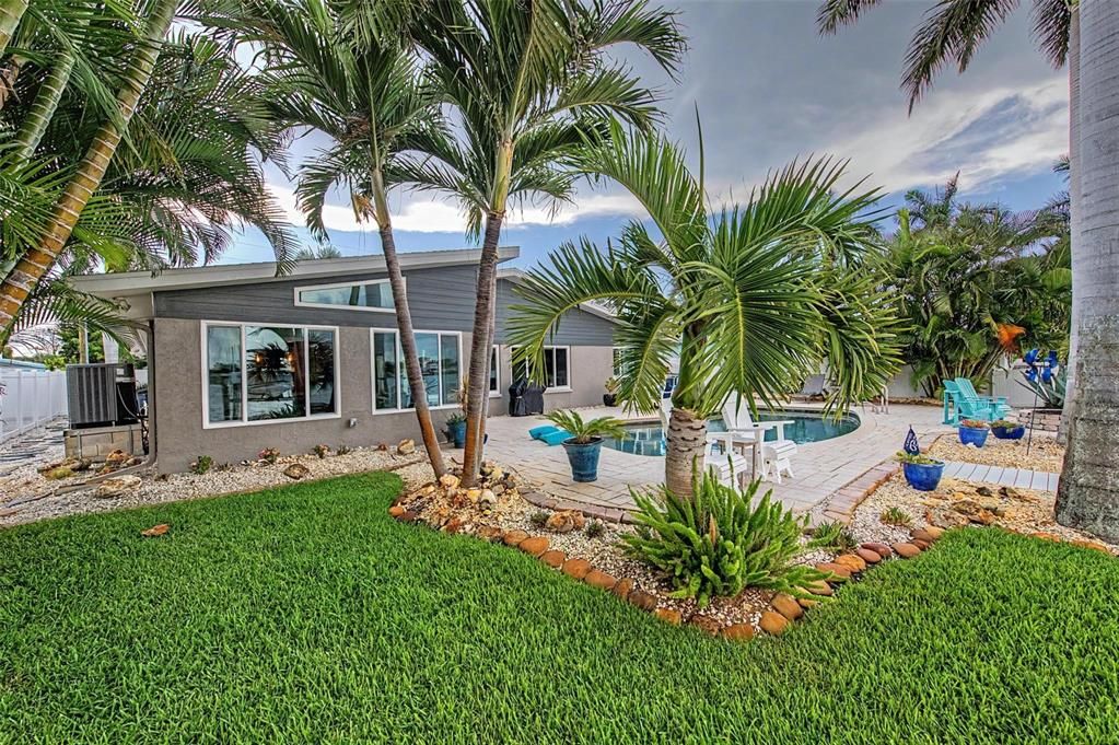 For Sale: $1,399,000 (3 beds, 2 baths, 2299 Square Feet)