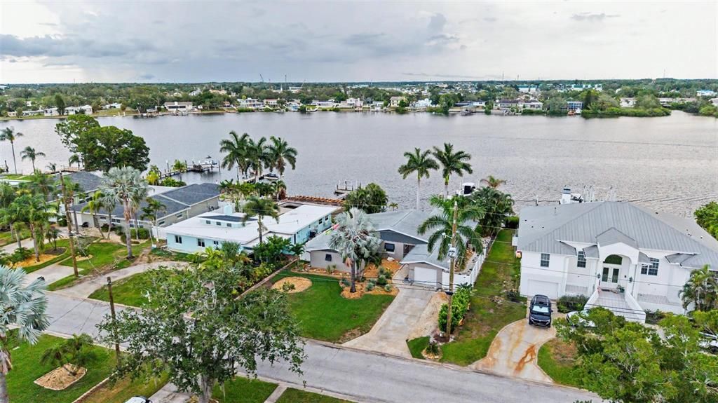 For Sale: $1,399,000 (3 beds, 2 baths, 2299 Square Feet)