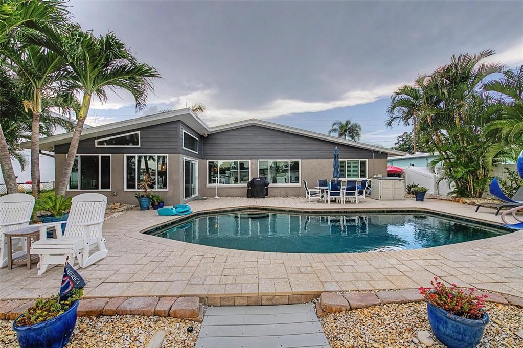 For Sale: $1,399,000 (3 beds, 2 baths, 2299 Square Feet)