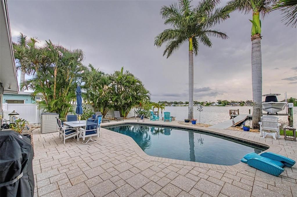 For Sale: $1,399,000 (3 beds, 2 baths, 2299 Square Feet)