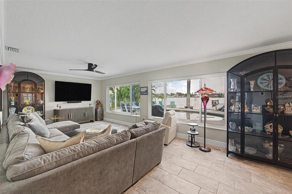 For Sale: $1,399,000 (3 beds, 2 baths, 2299 Square Feet)