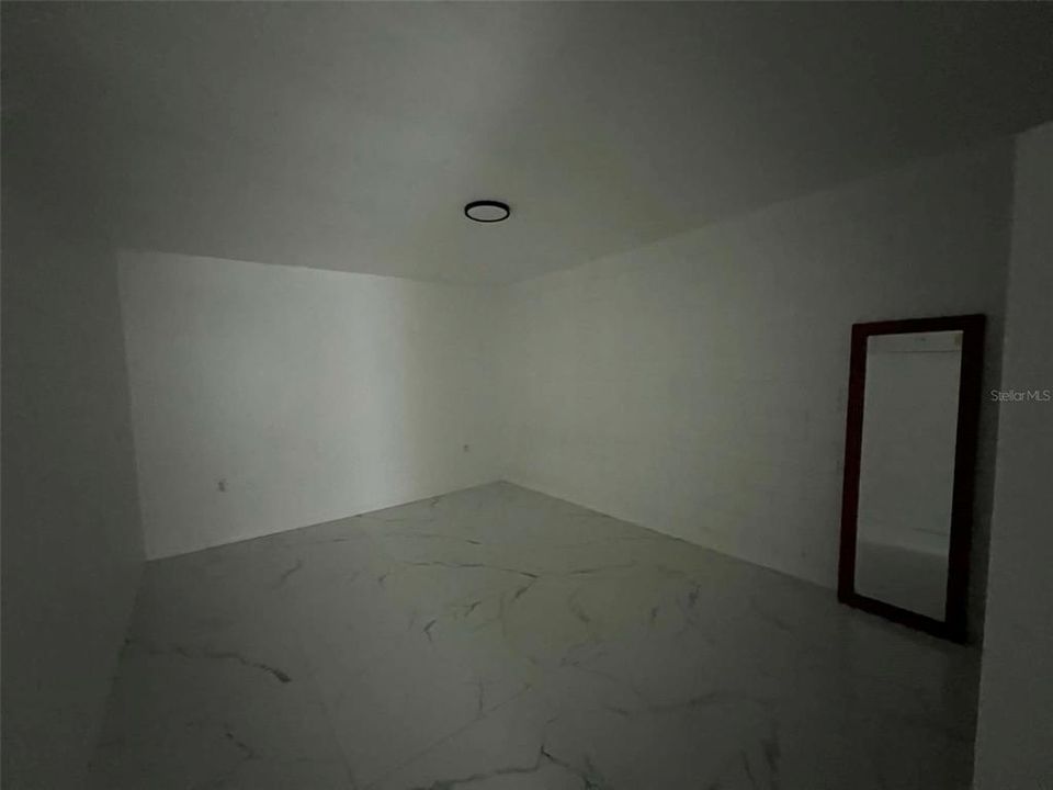 For Rent: $1,700 (3 beds, 2 baths, 1860 Square Feet)
