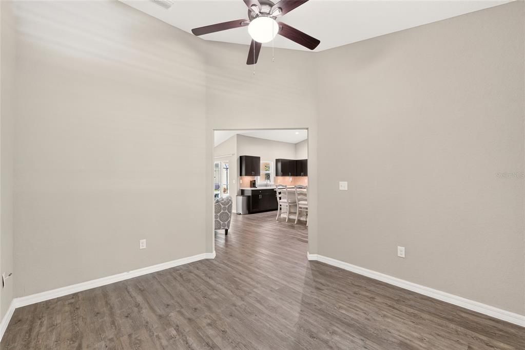 En Venta: $569,999 (3 camas, 2 baños, 1760 Pies cuadrados)