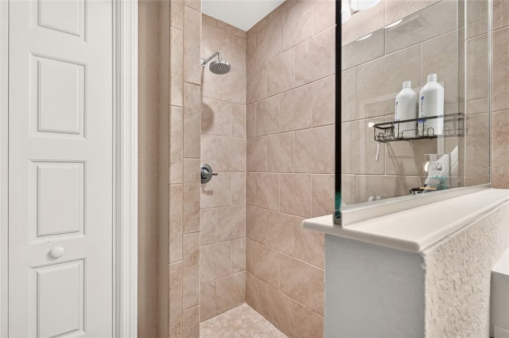 En Venta: $569,999 (3 camas, 2 baños, 1760 Pies cuadrados)