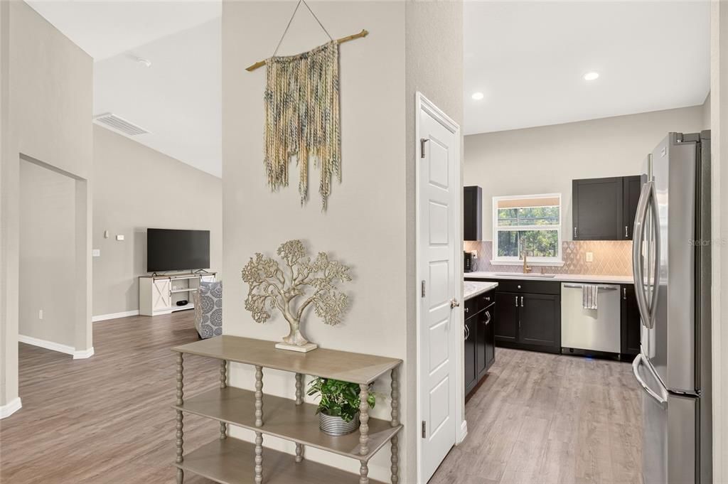 En Venta: $569,999 (3 camas, 2 baños, 1760 Pies cuadrados)