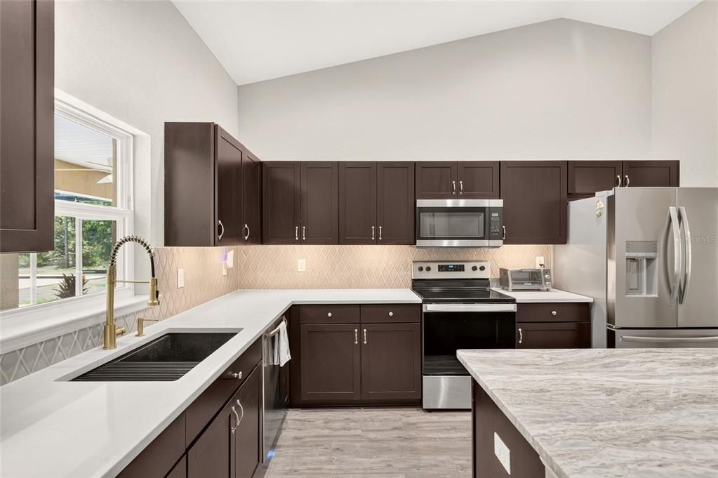 En Venta: $569,999 (3 camas, 2 baños, 1760 Pies cuadrados)