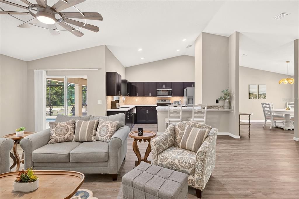 En Venta: $569,999 (3 camas, 2 baños, 1760 Pies cuadrados)